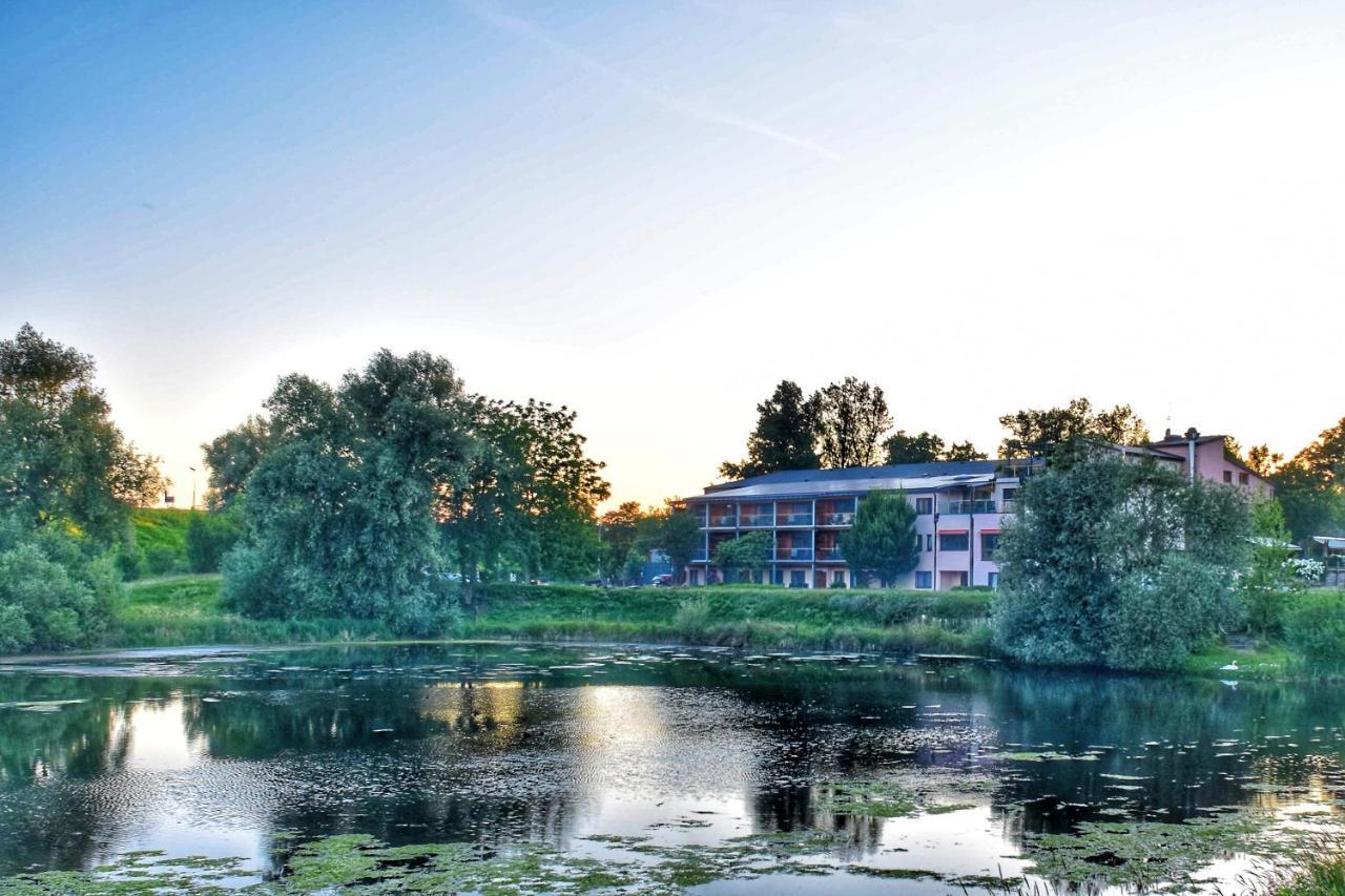 Hotel Le Caballin Vogelgrun Экстерьер фото